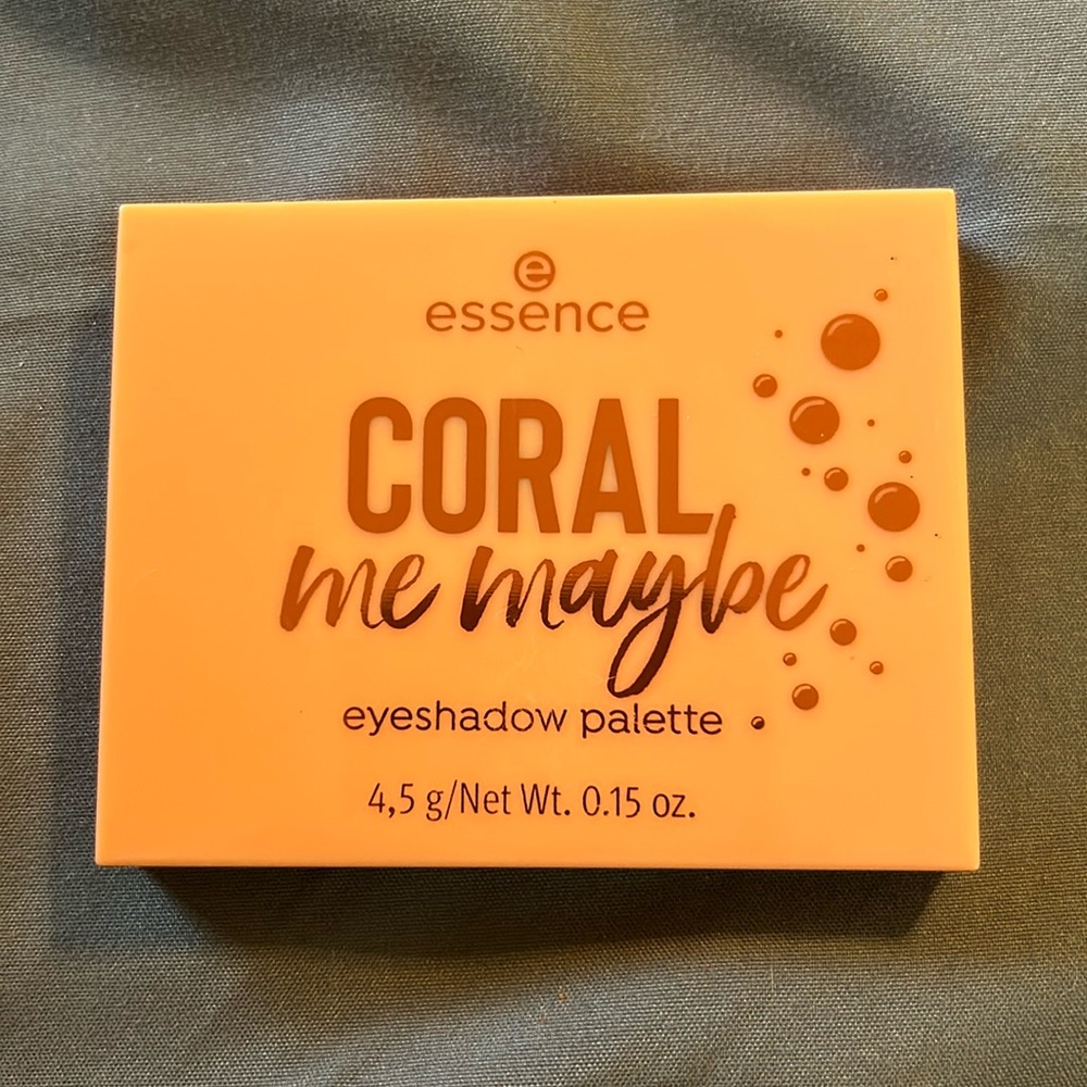Essence-CORAL me maybe, I like to MAUVE it, BRONZED this way, TAUPE it up palett - Picture 2 of 15